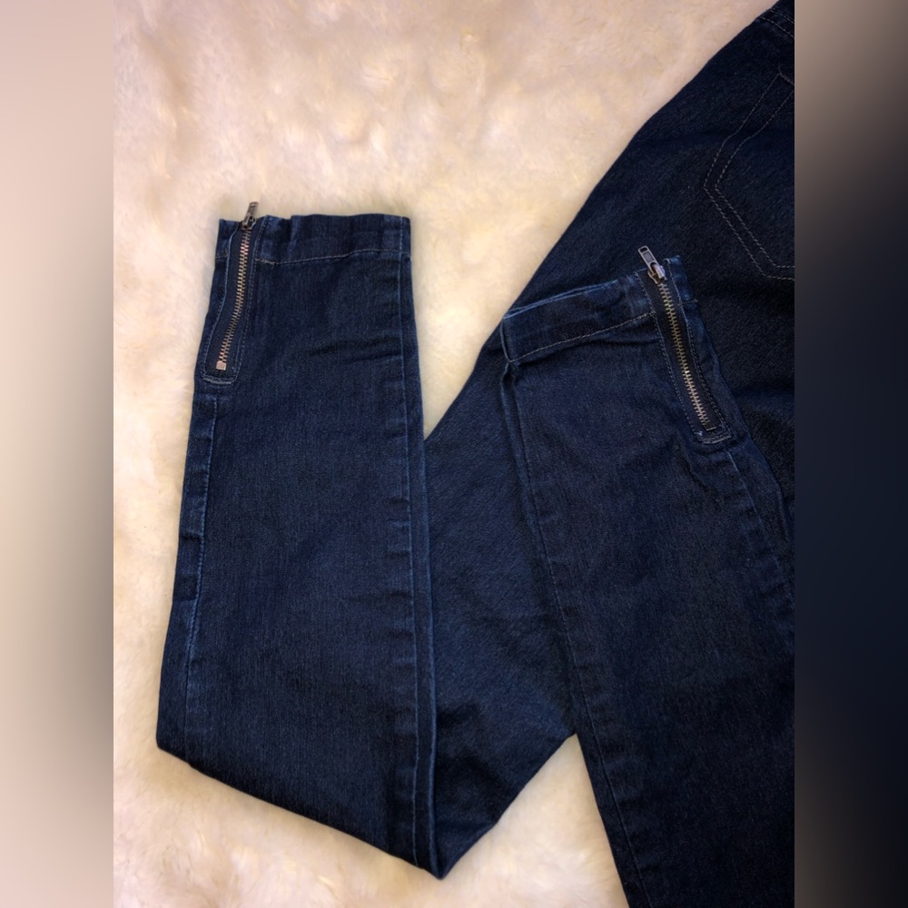 Skinny Jeans - Picture 3 of 9
